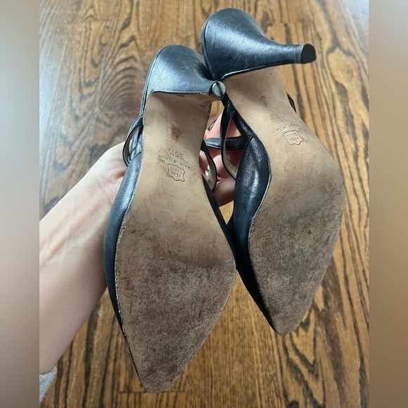 Manolo Blahnik Black Leather Pointed Toe Slingback Heels Women’s Sz. 35.5 - Picture 3 of 6